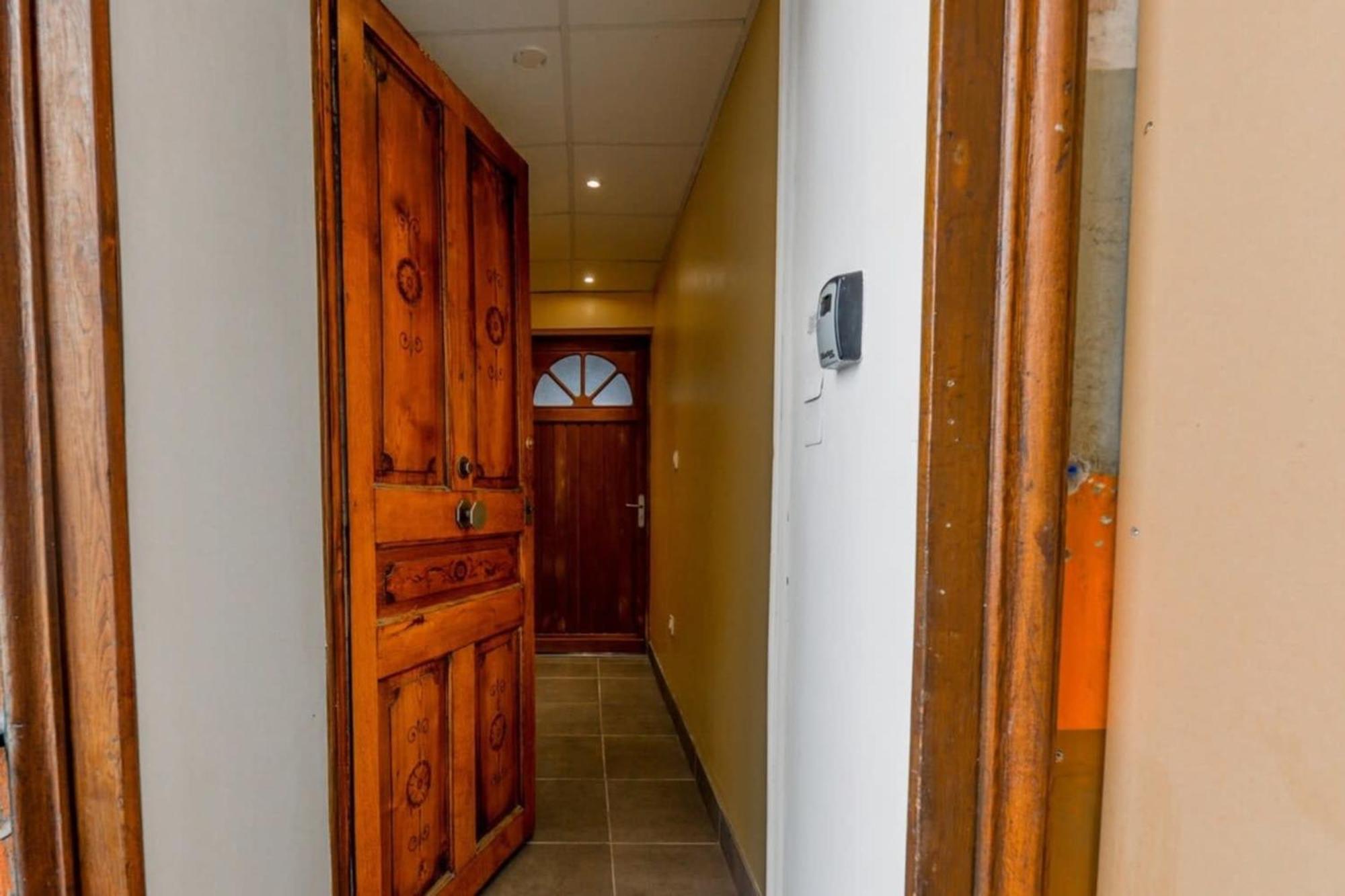 3-Star Rated Apartment In The Heart Of The Old Town With A View อานซี ภายนอก รูปภาพ
