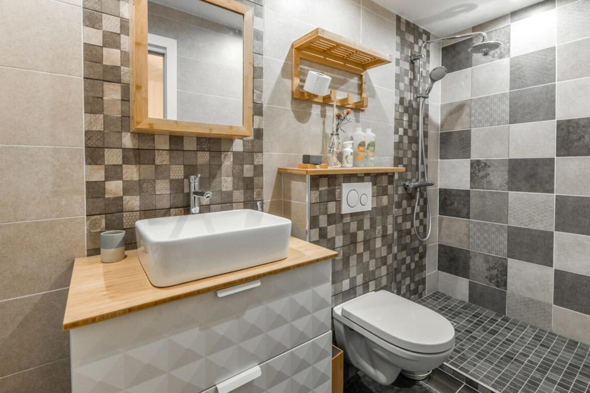 3-Star Rated Apartment In The Heart Of The Old Town With A View อานซี ภายนอก รูปภาพ